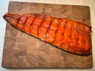 Белый амур холодного копчения: Горбуша боковина х/к (юкола)