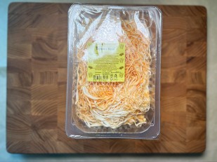 Фрайчизы со вкусом холодец и хрен (100 гр.): Сыр Чечил паутинка (икра красная)  500 гр.