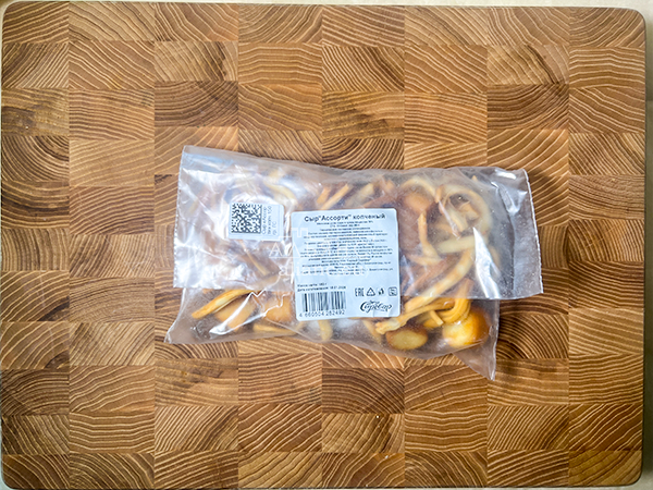 Сыр 150 гр ГОРНЫЙ СЫРОВАР (Ассорти копчёный) в Клину